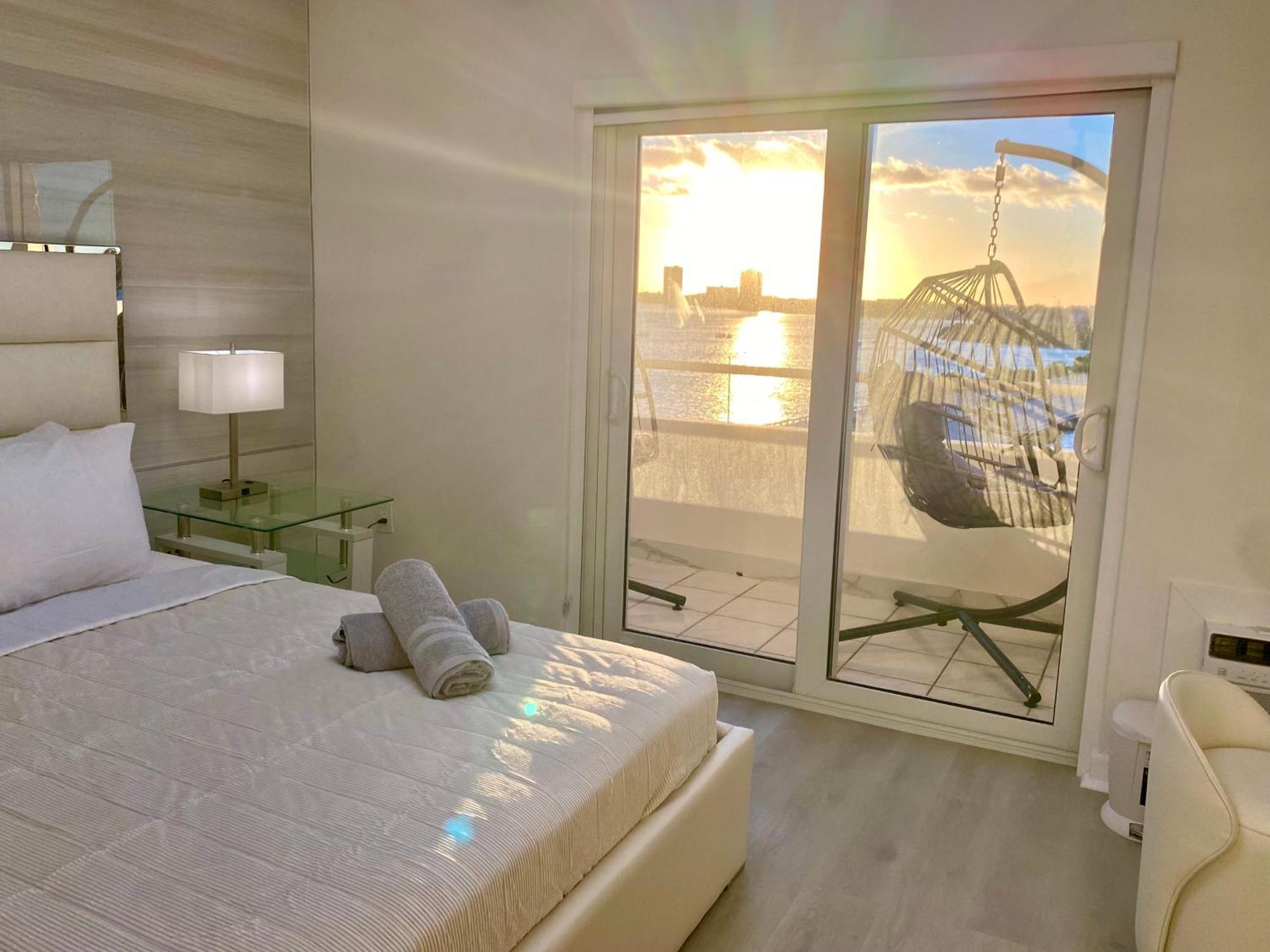 Panoramic Luxurious Waterfront One Bedroom Apartment With Miami Skyline View Free Parking 5Min Drive To 迈阿密海滩 外观 照片