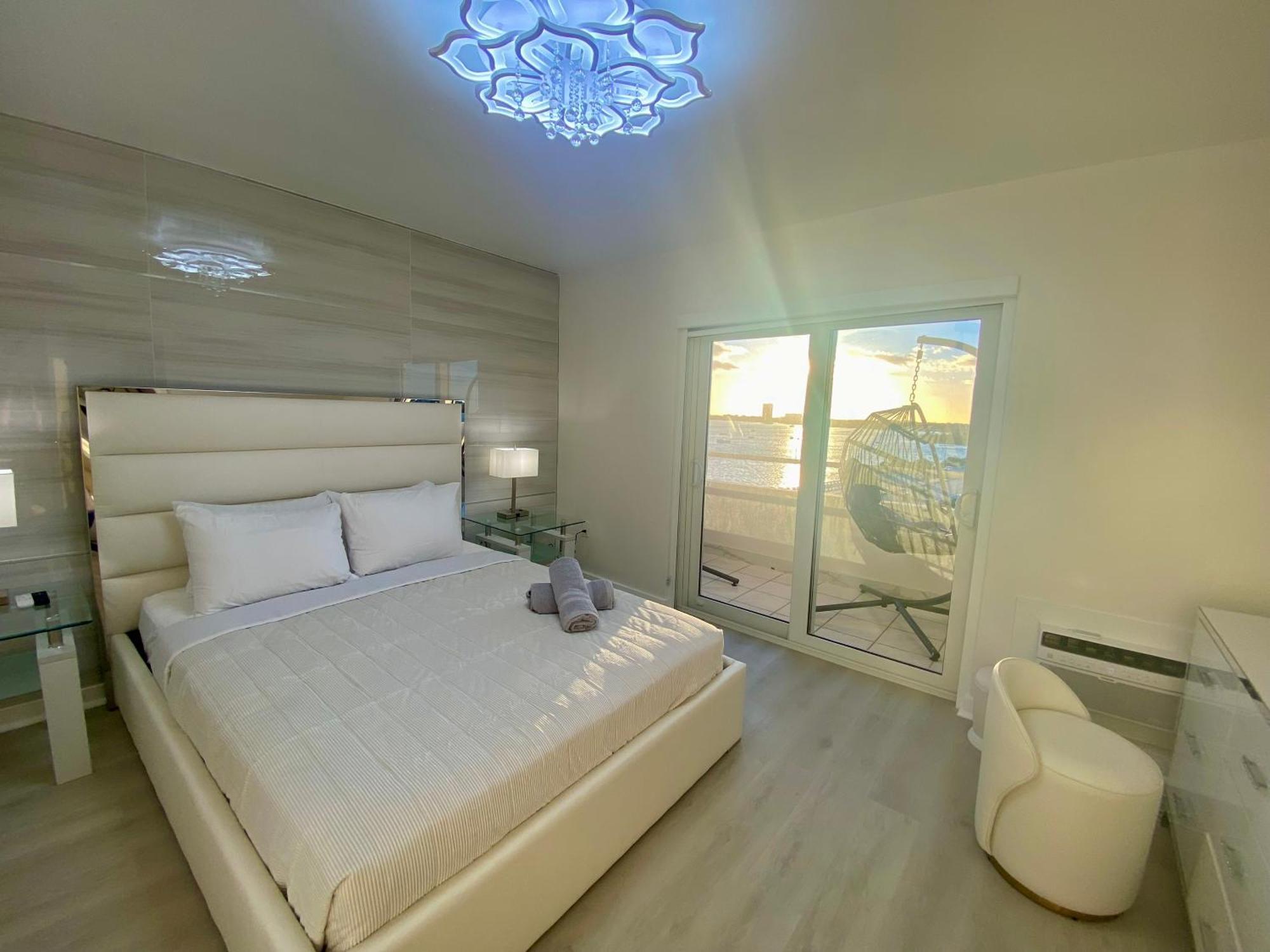 Panoramic Luxurious Waterfront One Bedroom Apartment With Miami Skyline View Free Parking 5Min Drive To 迈阿密海滩 外观 照片