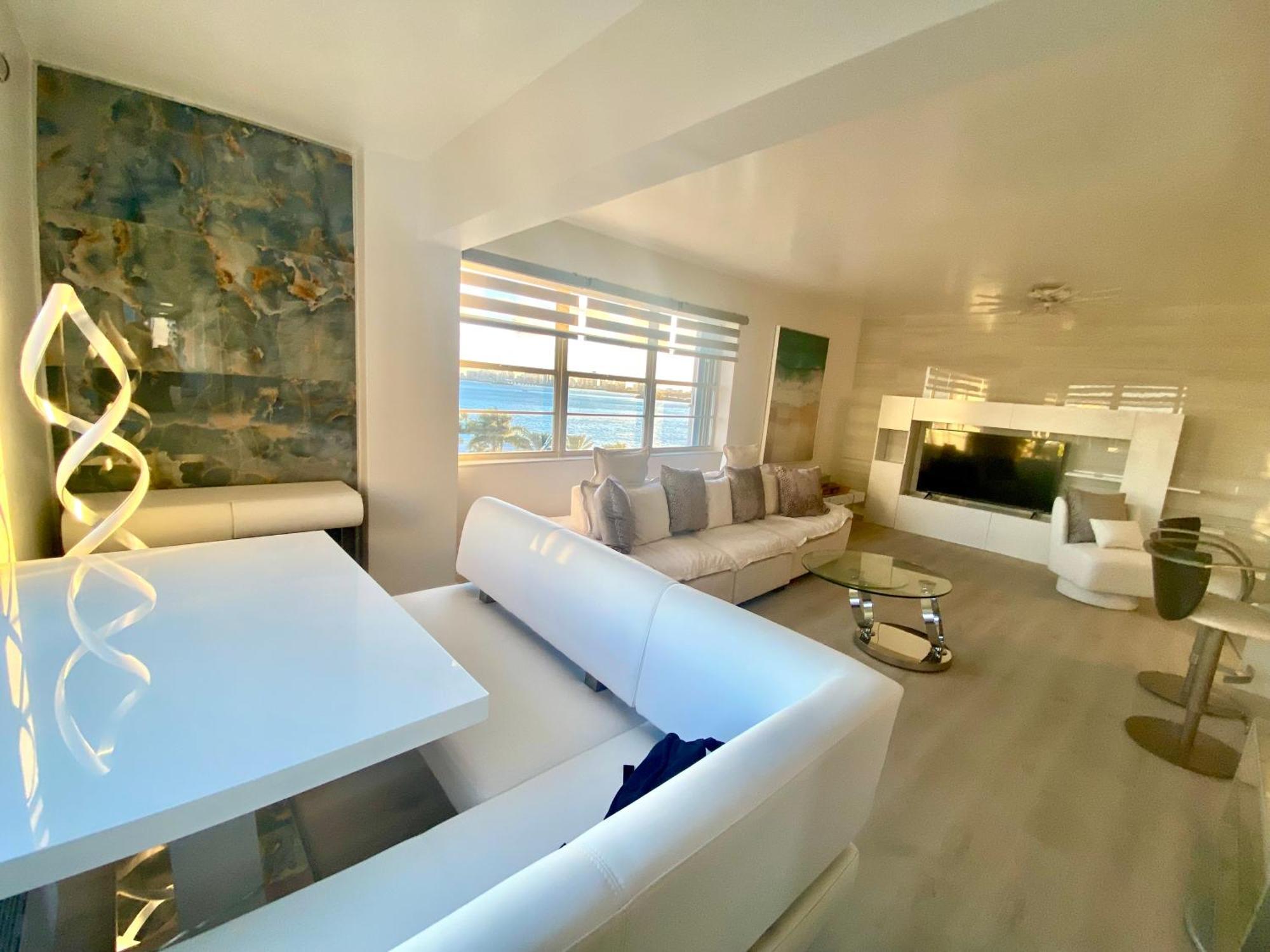 Panoramic Luxurious Waterfront One Bedroom Apartment With Miami Skyline View Free Parking 5Min Drive To 迈阿密海滩 外观 照片