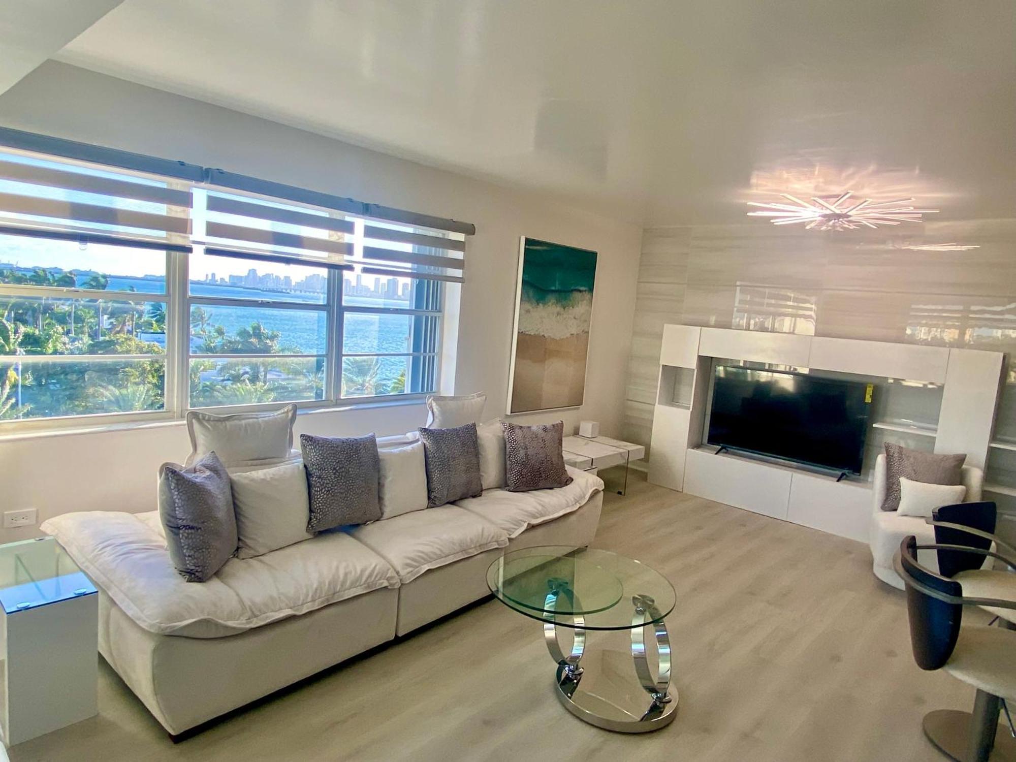 Panoramic Luxurious Waterfront One Bedroom Apartment With Miami Skyline View Free Parking 5Min Drive To 迈阿密海滩 外观 照片