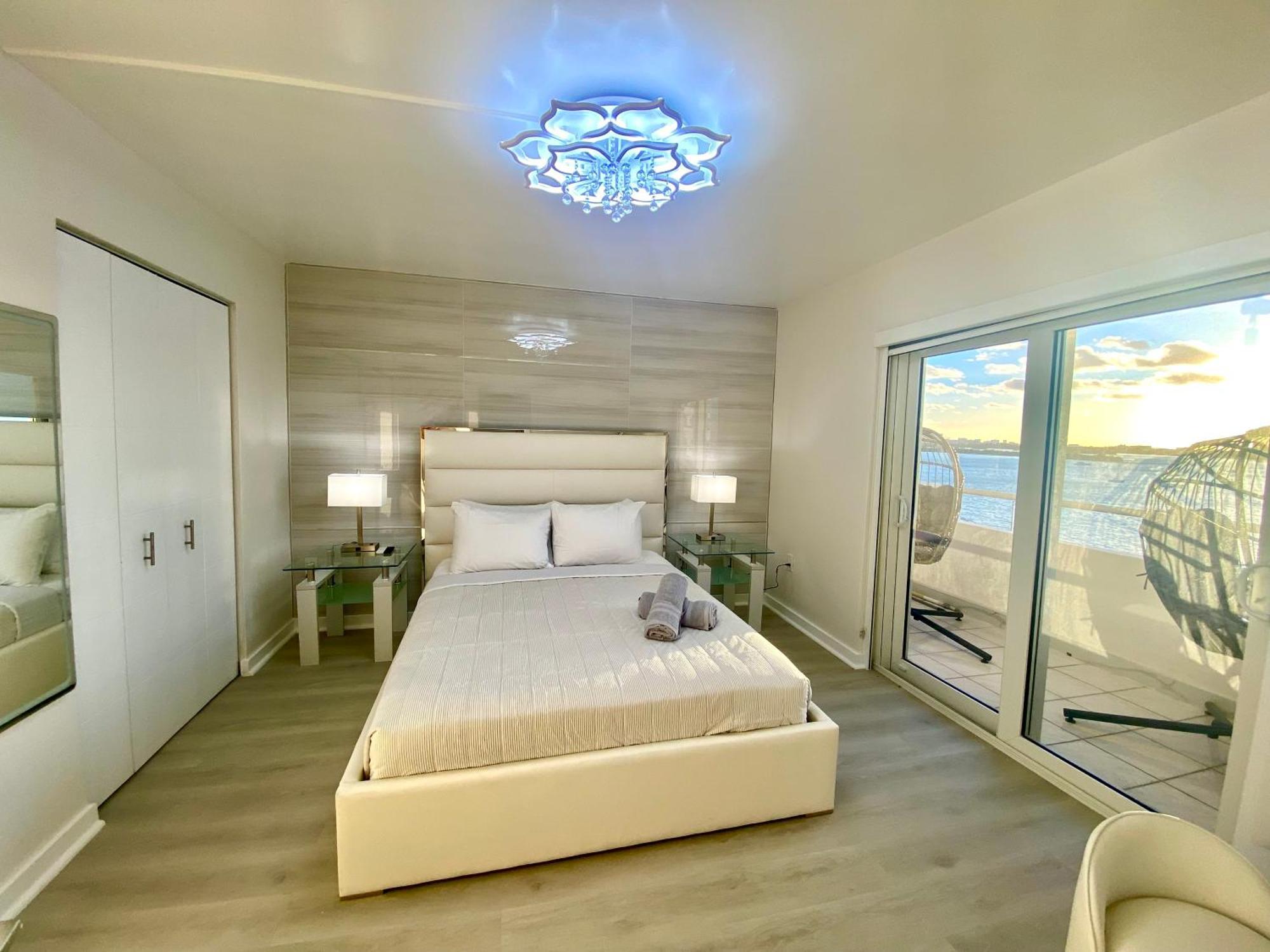 Panoramic Luxurious Waterfront One Bedroom Apartment With Miami Skyline View Free Parking 5Min Drive To 迈阿密海滩 外观 照片